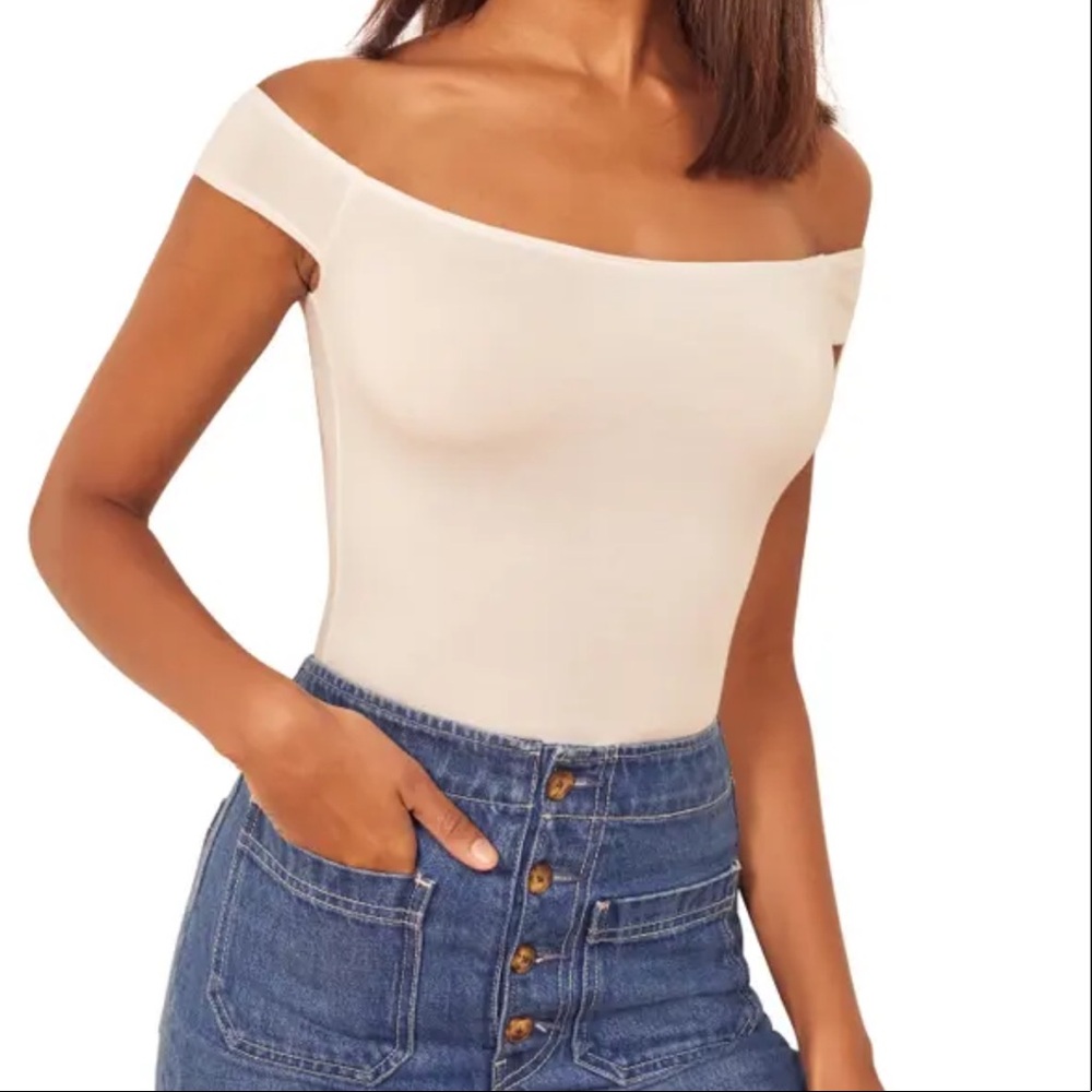 Reformation Elsa Off The Shoulder Bodysuit